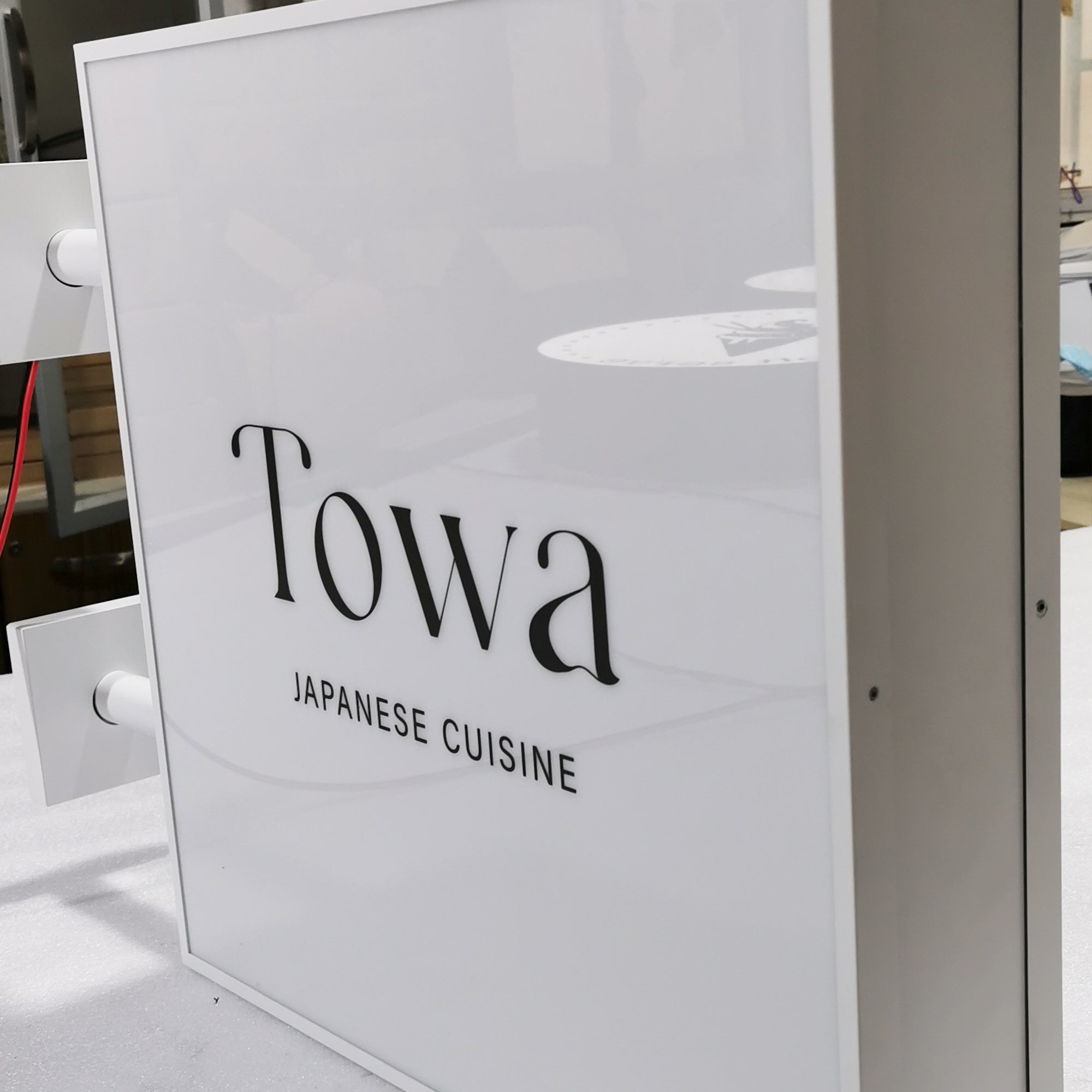 Durable Light Boxes Outdoor Illuminated Blade Sign Shop Front Hanging Metal Led Light Box Sign