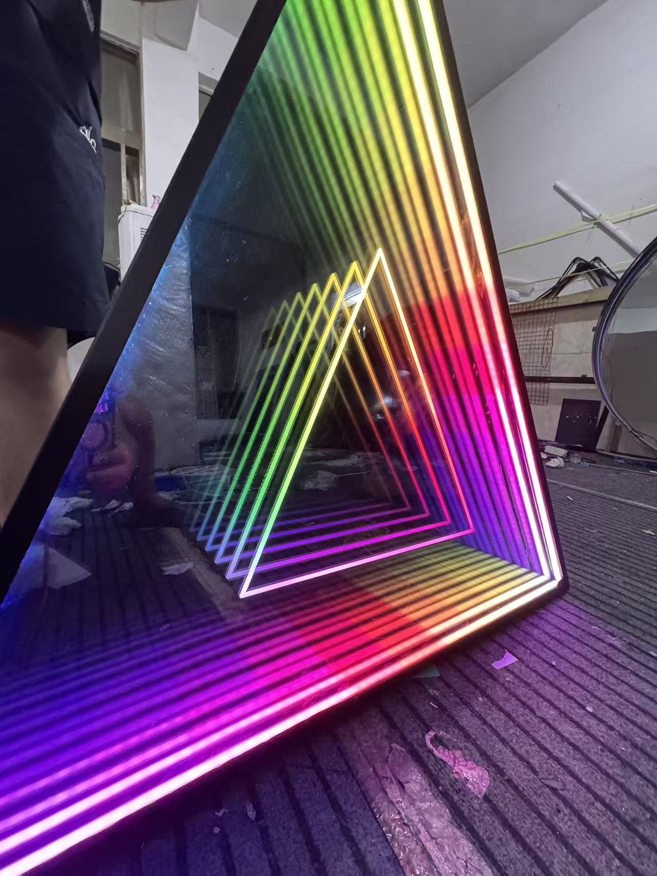 Rainbow Triangle Infinity Mirror Wall Art – LED Geometric Illusion Light, Colorful 3D Neon Decor for Modern Home & Gaming Room