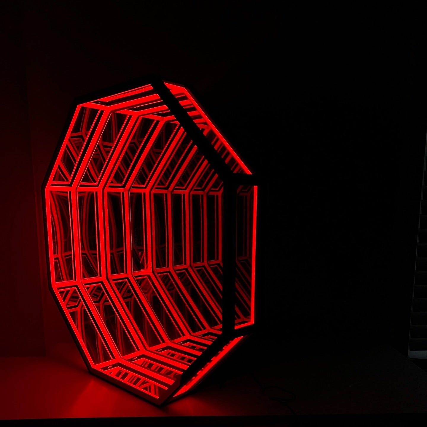 Infinity Mirror Wall Art – Octagon 3D Optical Illusion LED Light with Red Tunnel Glow, Futuristic Home & Gaming Decor